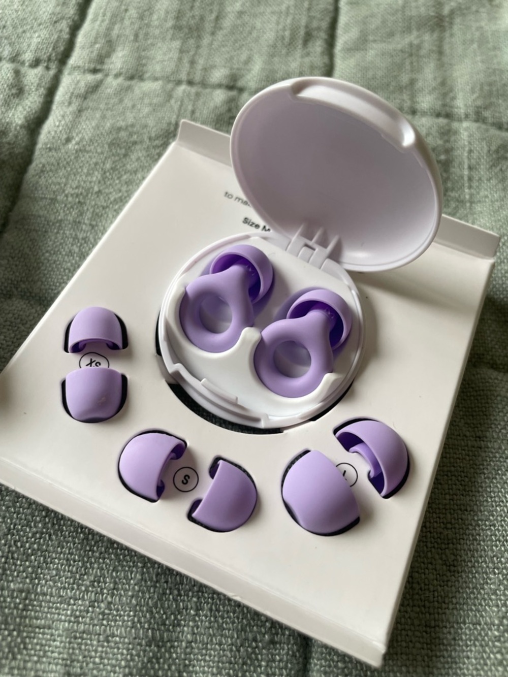 LOOP Quiet 2 earplugs in Violet - Picture 3 of 5